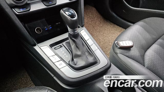 Hyundai AVANTE 2020 — photo 9