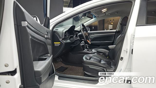 Hyundai AVANTE 2020 — photo 10