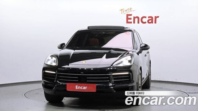 Porsche Cayenne 2023 — photo 3