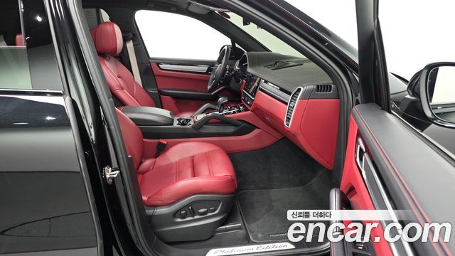 Porsche Cayenne 2023 — photo 10