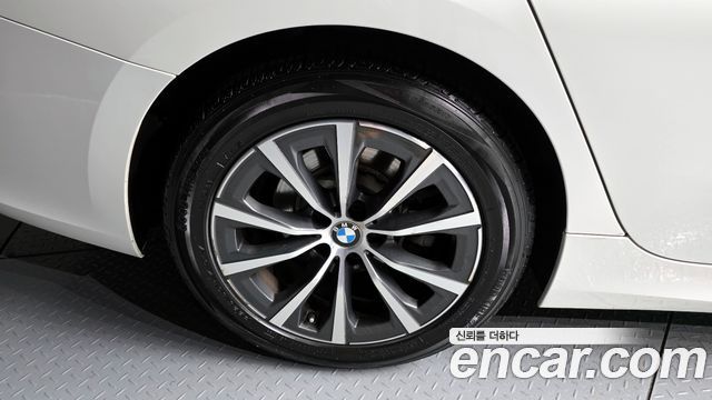 BMW 3-Series 2020 — photo 5