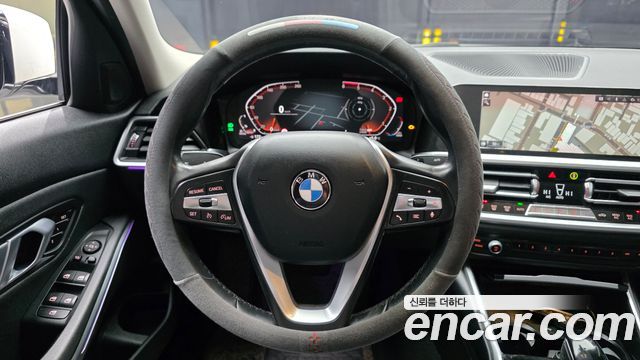 BMW 3-Series 2020 — photo 13