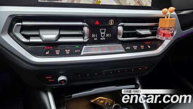 BMW 3-Series 2020 — photo 17