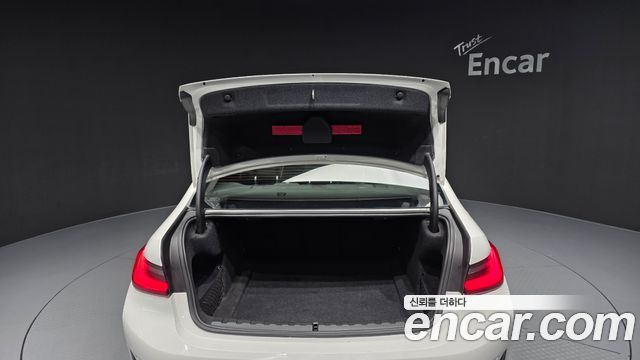 BMW 3-Series 2020 — photo 20
