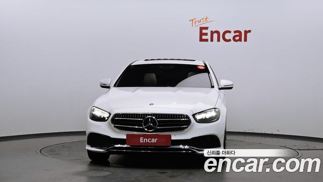 Mercedes-Benz E-Class 2021 — photo 3