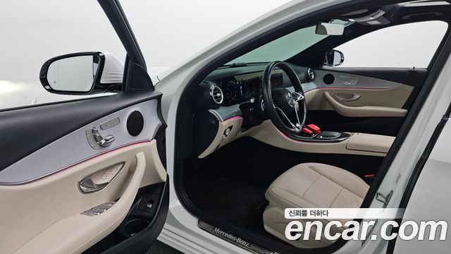 Mercedes-Benz E-Class 2021 — photo 11