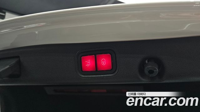 Mercedes-Benz E-Class 2021 — photo 17