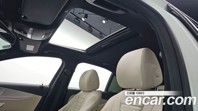 Mercedes-Benz E-Class 2021 — photo 20