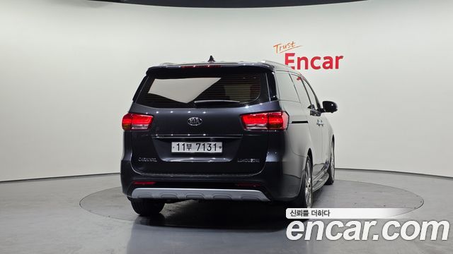 Kia Canival 2016 — photo 4