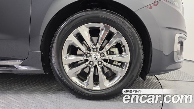 Kia Canival 2016 — photo 5