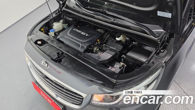 Kia Canival 2016 — photo 6