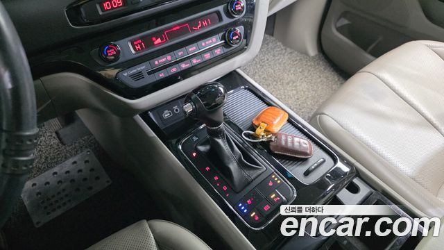 Kia Canival 2016 — photo 9