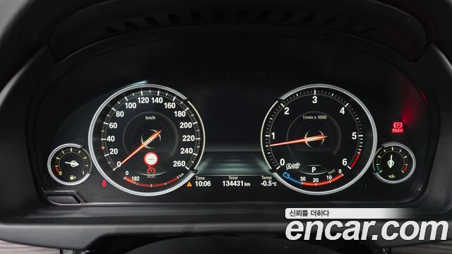 BMW X5 2016 — photo 8