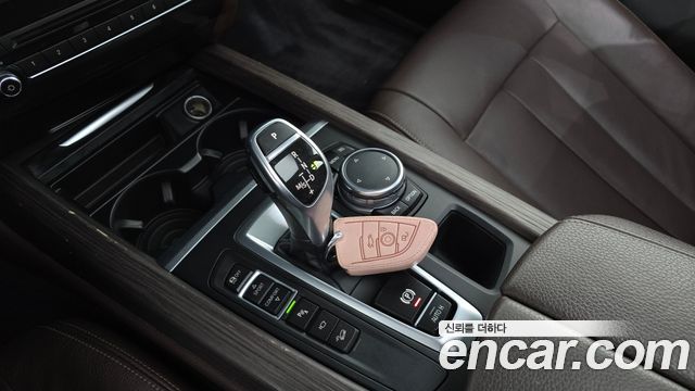 BMW X5 2016 — photo 9