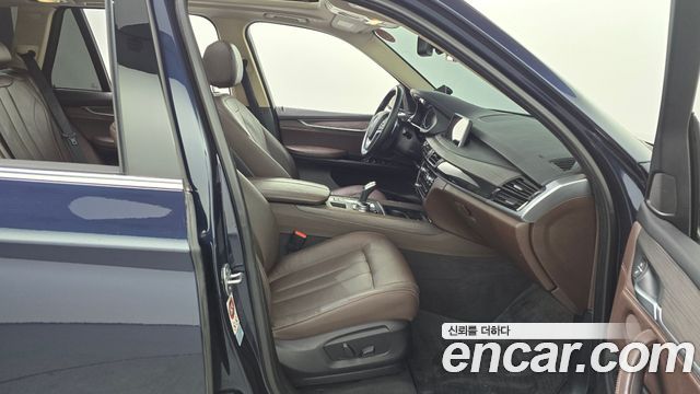 BMW X5 2016 — photo 11