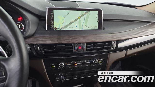 BMW X5 2016 — photo 14