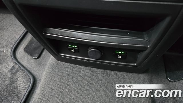 BMW X5 2016 — photo 18