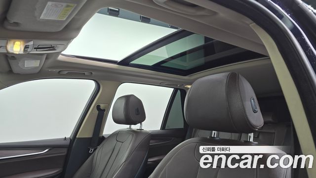 BMW X5 2016 — photo 19