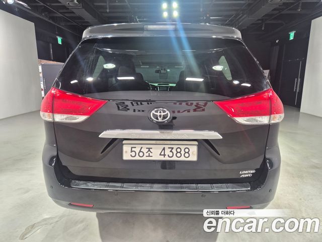 Toyota Sienna 2014 — photo 6