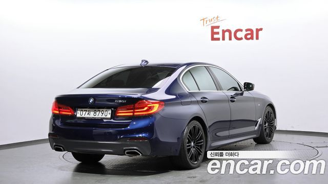 BMW 5-Series 2019 — photo 2
