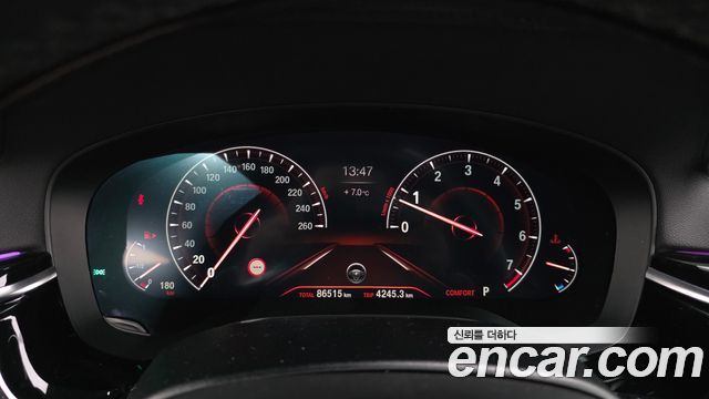 BMW 5-Series 2019 — photo 8