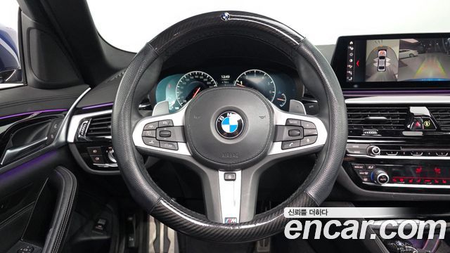 BMW 5-Series 2019 — photo 13