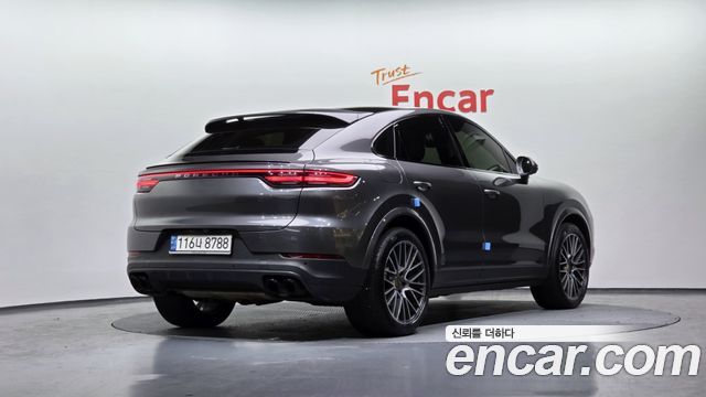 Porsche Cayenne 2022 — photo 2