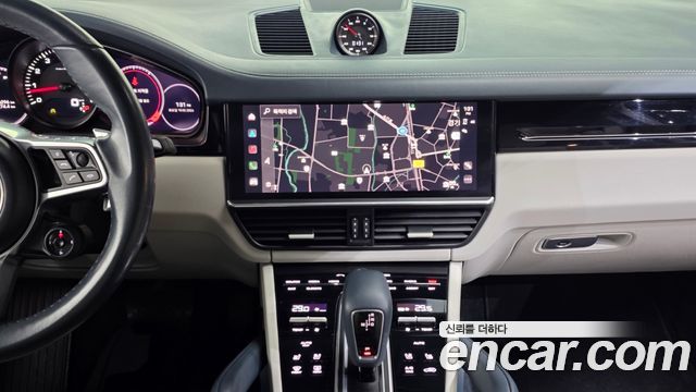 Porsche Cayenne 2022 — photo 14