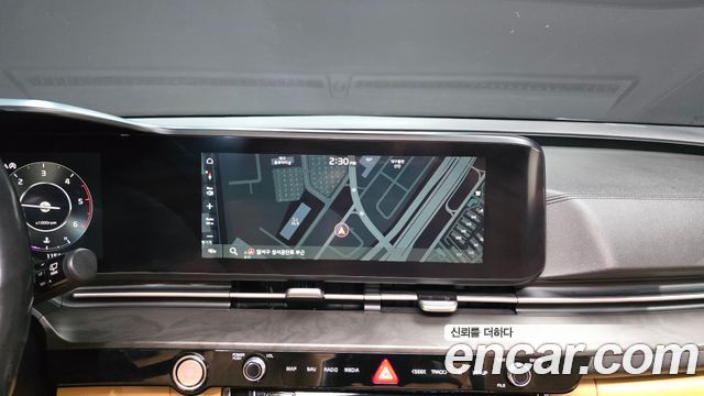 Kia Canival 2021 — photo 14
