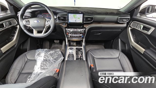 Ford Explorer 2021 — photo 7