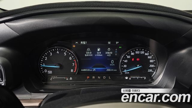 Ford Explorer 2021 — photo 8