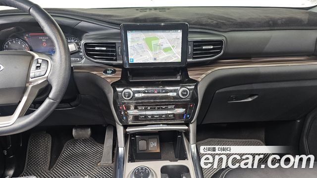 Ford Explorer 2021 — photo 14