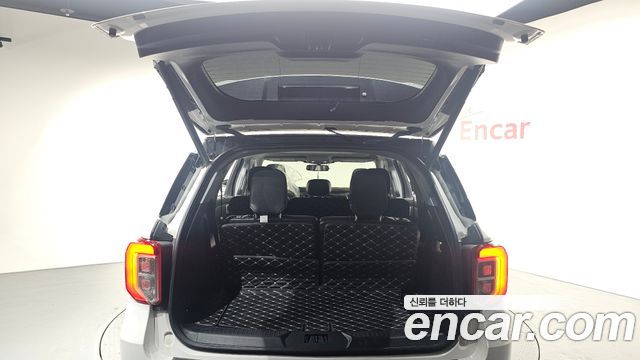 Ford Explorer 2021 — photo 20
