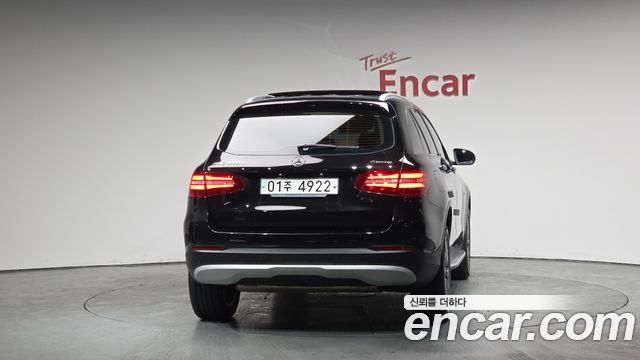 Mercedes-Benz GLC-Class 2019 — photo 4