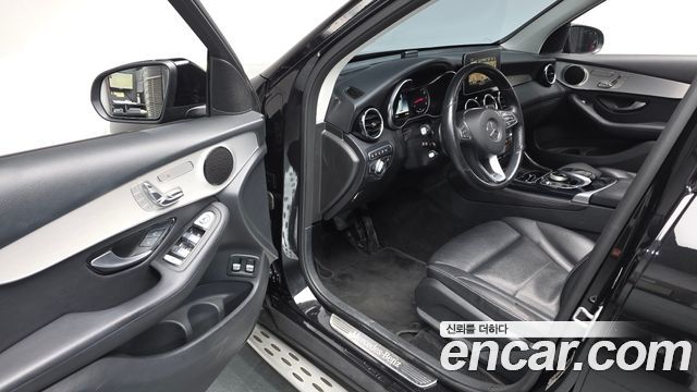 Mercedes-Benz GLC-Class 2019 — photo 10