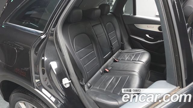 Mercedes-Benz GLC-Class 2019 — photo 11