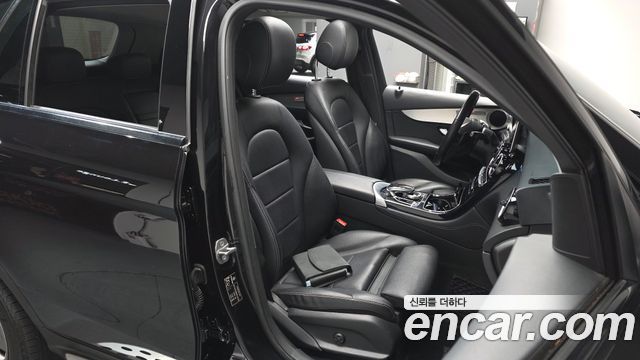 Mercedes-Benz GLC-Class 2019 — photo 12