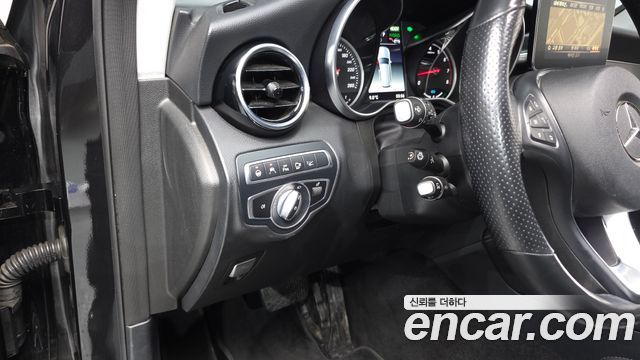 Mercedes-Benz GLC-Class 2019 — photo 13