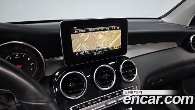 Mercedes-Benz GLC-Class 2019 — photo 15