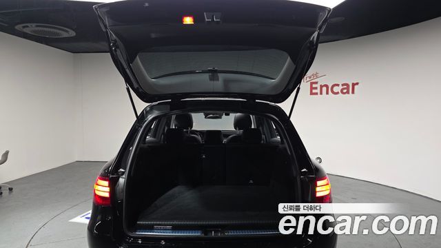 Mercedes-Benz GLC-Class 2019 — photo 20