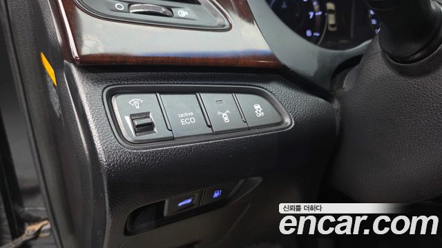Hyundai Grandeur 2011 — photo 17