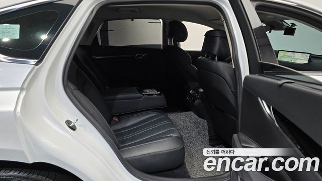Genesis G80 2022 — photo 12