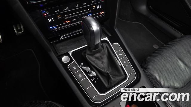 Volkswagen Arteon 2023 — photo 9