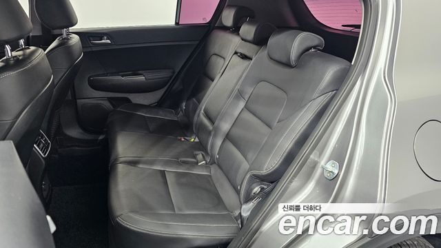 Kia Sportage 2018 — photo 12
