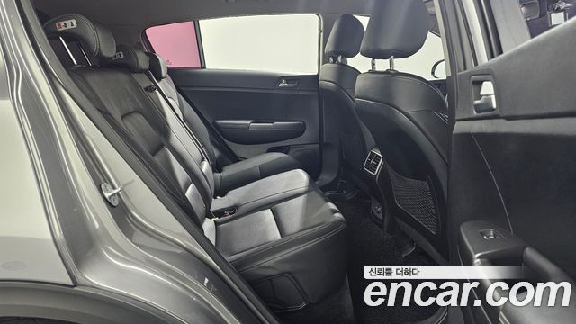 Kia Sportage 2018 — photo 13