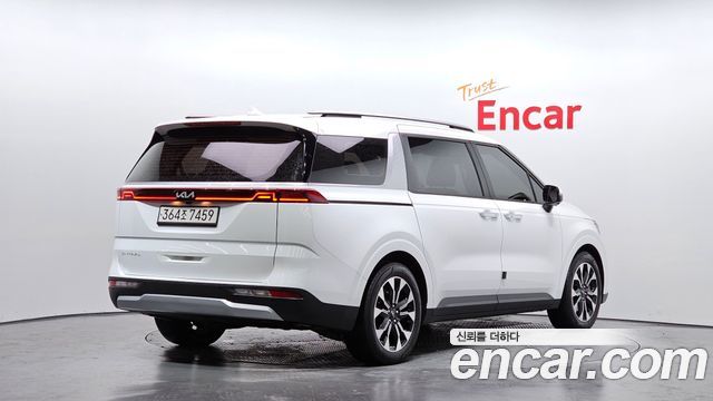 Kia Canival 2022 — photo 2