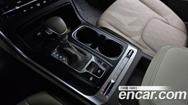 Kia Canival 2022 — photo 9