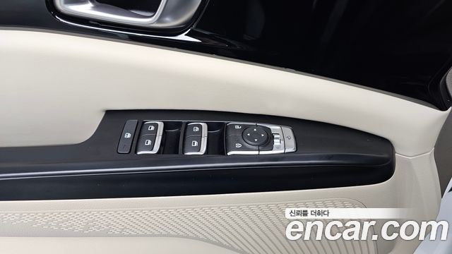 Kia Canival 2022 — photo 17