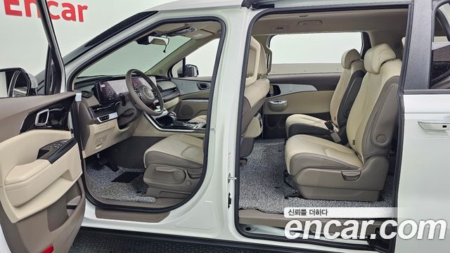 Kia Canival 2022 — photo 18