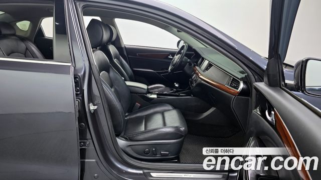 Kia K7 2016 — photo 10